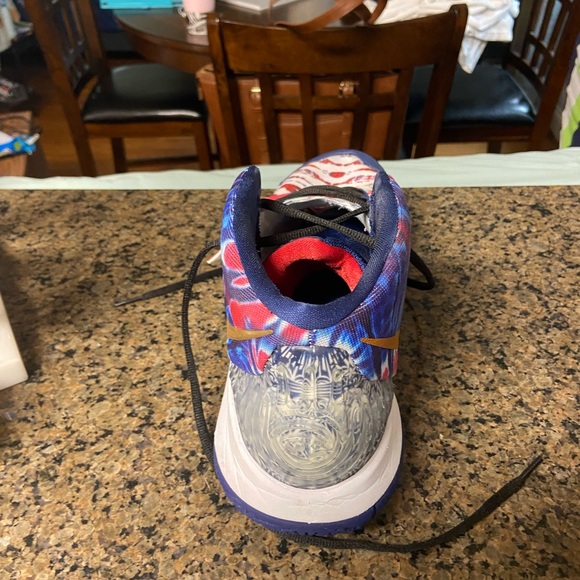 Nike kybrid basketball shoes - Picture 5 of 11